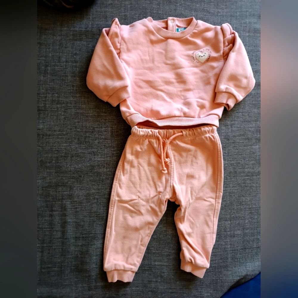 Track-suit